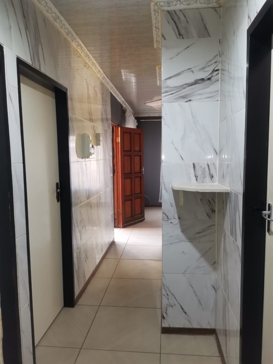 To Let 3 Bedroom Property for Rent in Tlhabane West North West